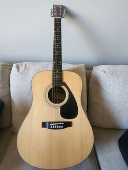Yamaha guitar acoustics