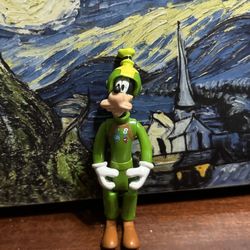 DISNEY MICKEY & THE ROADSTER RACERS GOOFY RACE CAR DRIVER PVC FIGURE