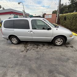 2000 Nissan Quest