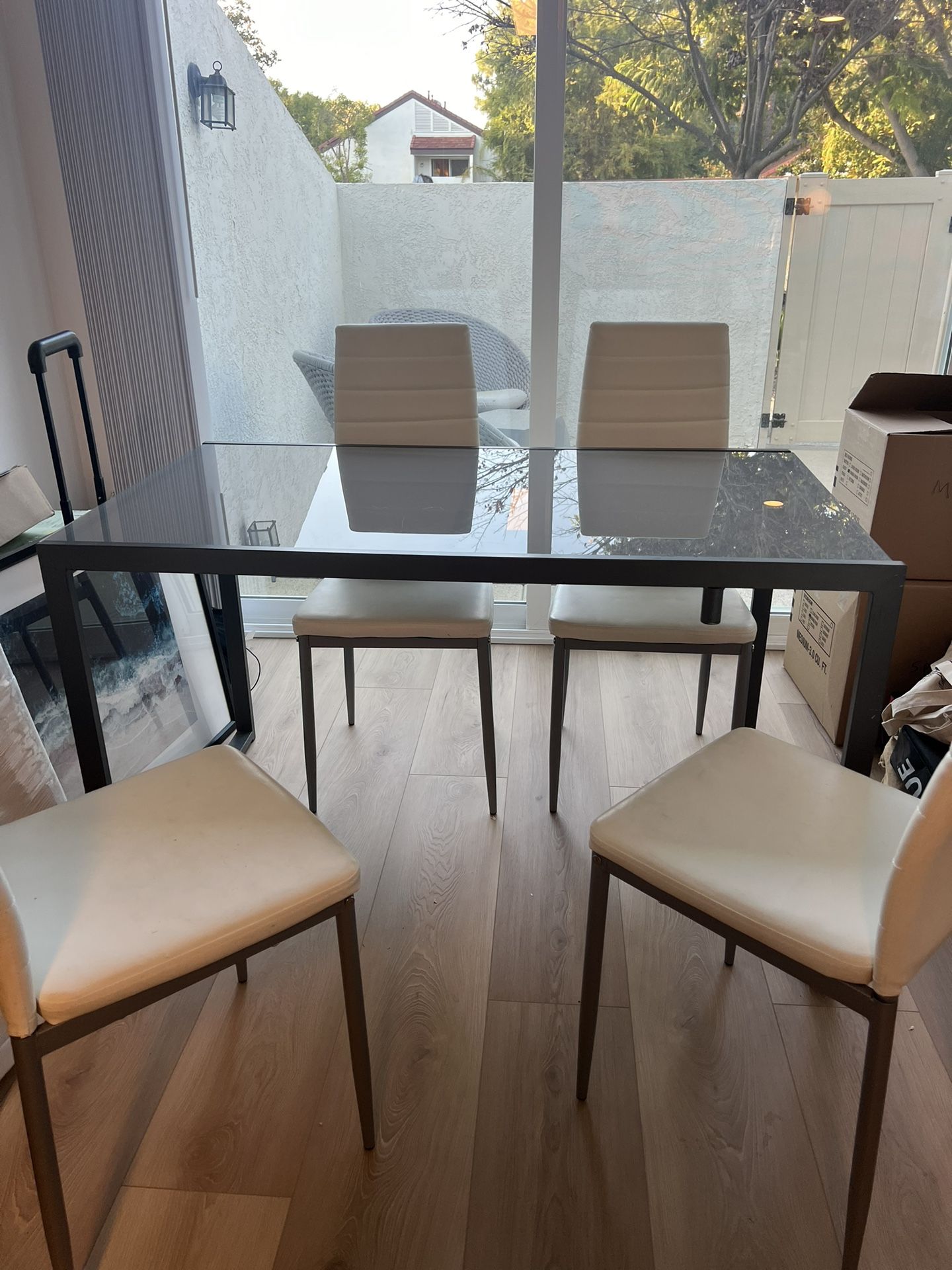 MOVING SALE: kitchen dining table