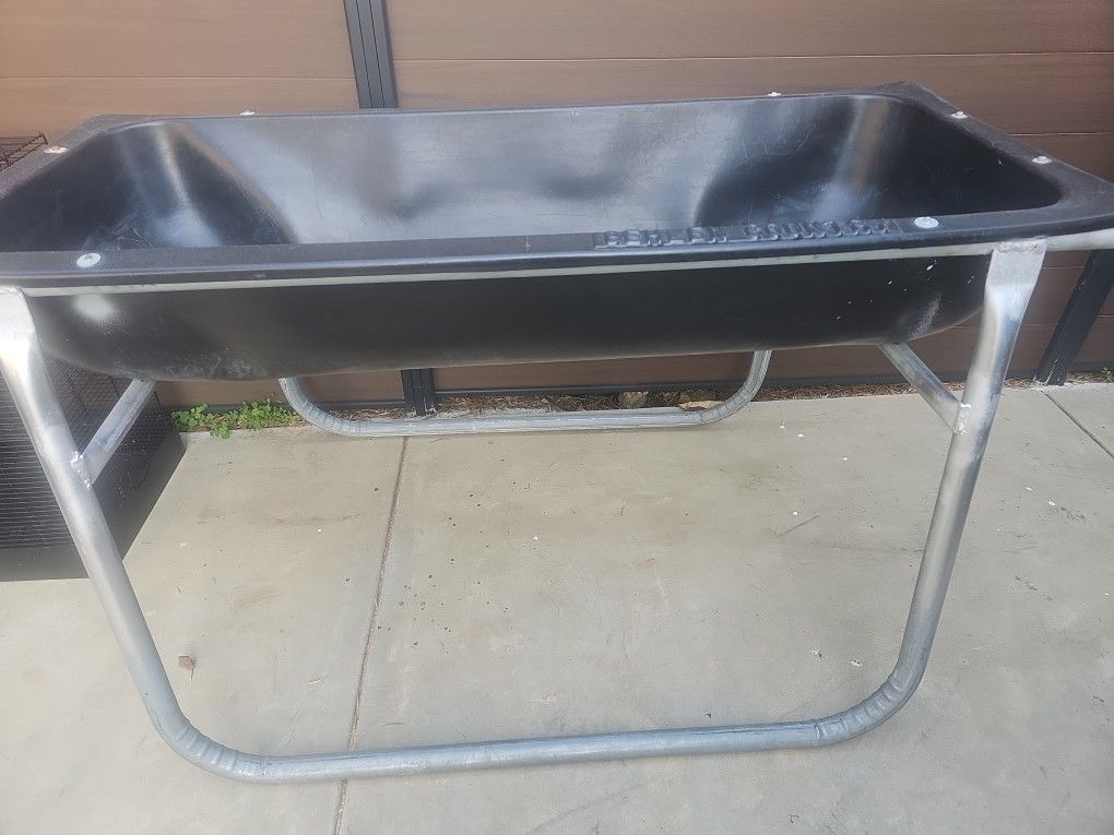 Horse Feeder Bunk  169 Clean 