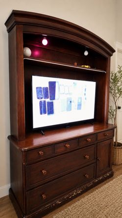 Free dresser hutch