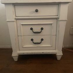 White Nightstand Dresser With Charging Station