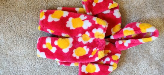 Baby sweater..... long sleeve and light weight zip -up jacket & hooded coats,kids outer wear for boys and girls.....