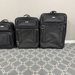 Pathfinder 3 Piece Luggage Set
