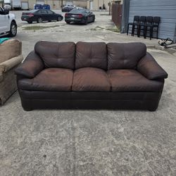 Starter Leather-like Sofa, Peeling Evident However Comfy & Structurally Sound, Great In Shop, Garage, Man Cave Etc 