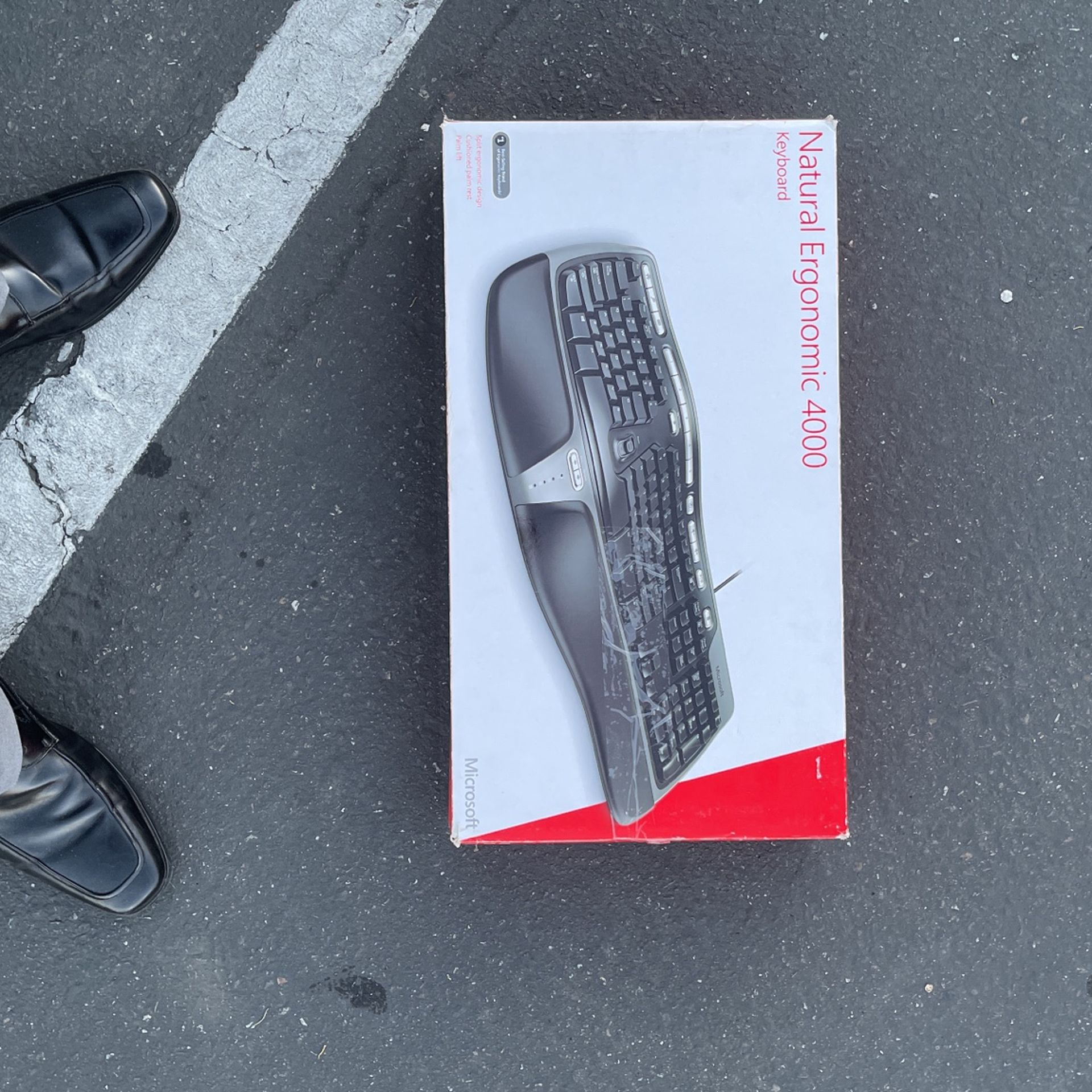 Microsoft Natural Ergonomic Curved Keyboard 4000 v1.0 KU-0462 USB Wired Black