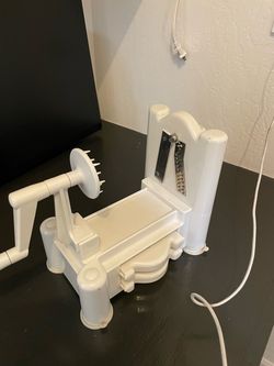White Vegetable Spiralizer with Blade Attachment