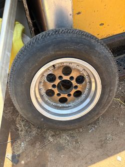 Nissan truck wheel