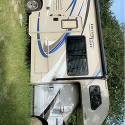 Thor Freedom Elite 26’ HE