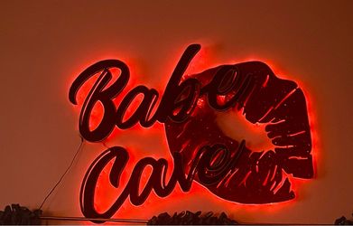 Babe cave sign