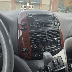 2004 Toyota Sienna