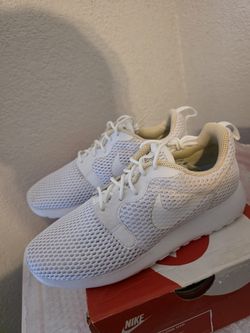 New Nikes woman 6.5