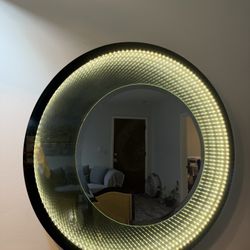 Round Mirror
