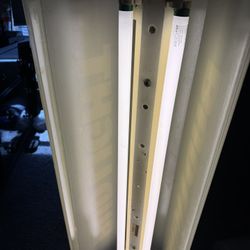 Bud Light Pool Table Light. 