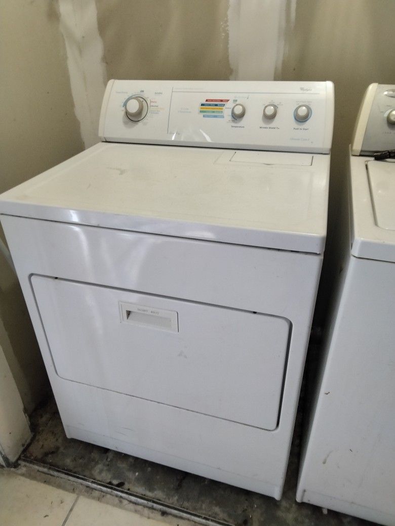 Whirlpool Front Load With A Three-prong Cord In Excellent Condition