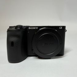 Sony Alpha A6600 24.2MP Mirrorless Digital Camera 2092 Shutter Count Body Only