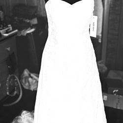 NWT Davids  Bridal Wedding Gown 