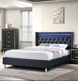 New queen bed