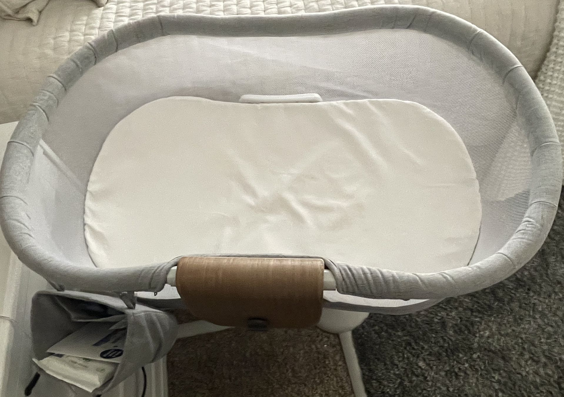 Halo bassinet