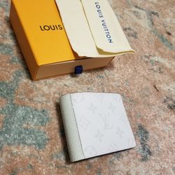 Louis Vuitton White Eclipse Mens Wallet