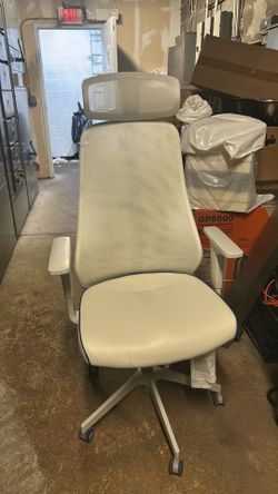 Matchspel gaming chair boneyard white