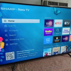 🟥SMART  TV  SHARP  AQUOS  58"  ROKU   4K  LED  HDR   DOLBY   VISION  FULL  UHD  2160p🟩 ( NEGOTIABLE )  🟪DELIVERY  AVAILABLE🟥