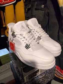 Air Jordan 4s size 11