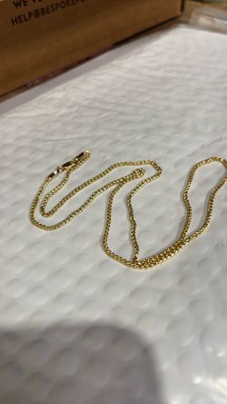 Gold toned necklace costume jewlery