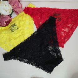 Women Lace Bikini Pack of 3. Sexy Underware for Women. Seamless Floral Panties
