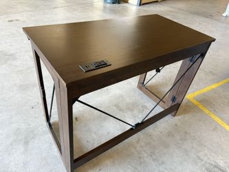 Stakmore Pre-Assembled Wood Folding Desk. New 