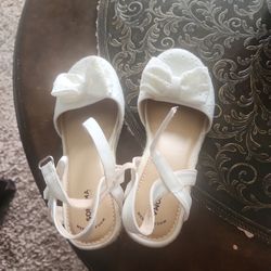 Girls shoes size 6