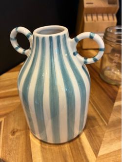 vase nwot