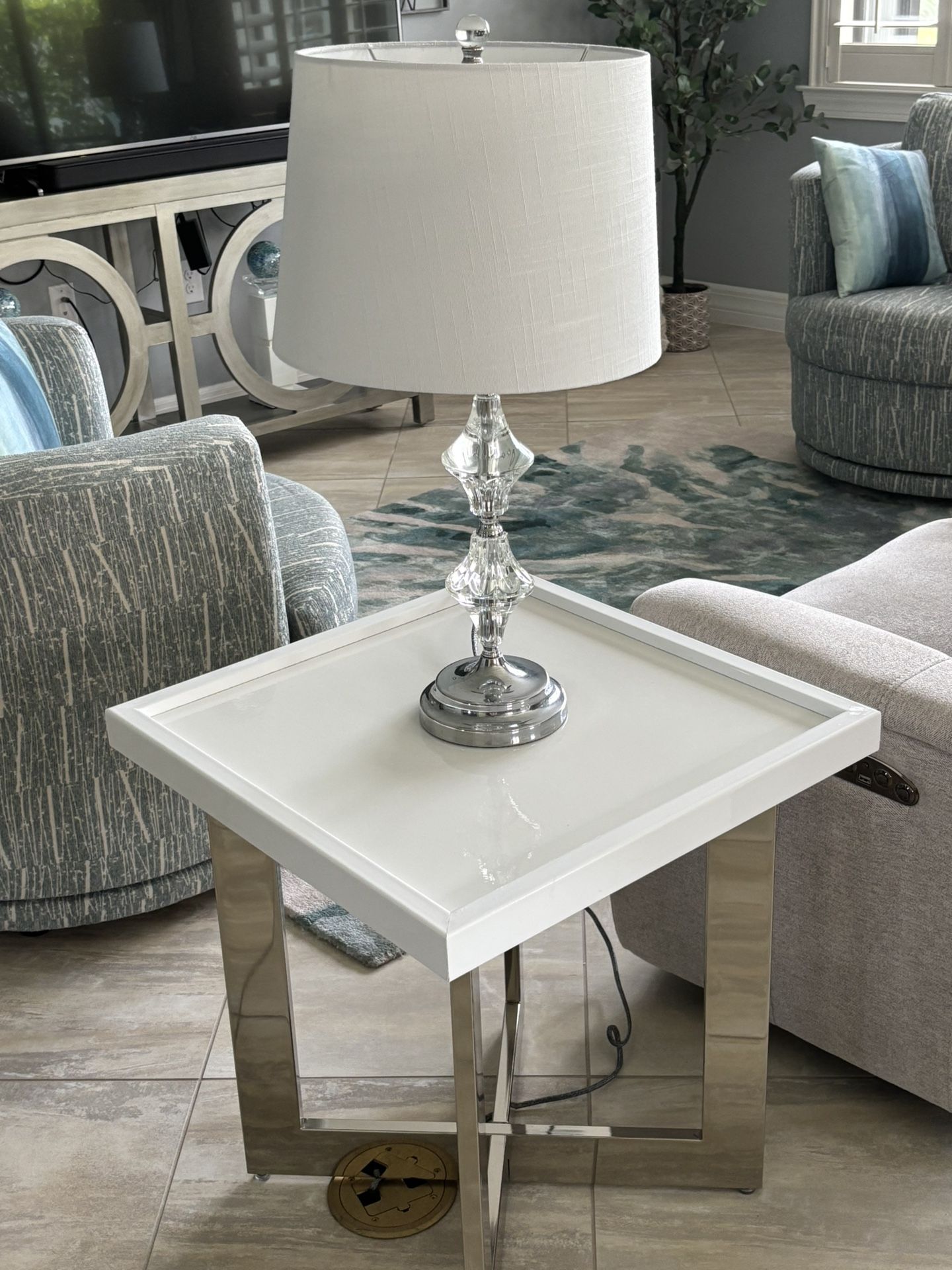 2 Identical End Tables + 2 Identical Lamps