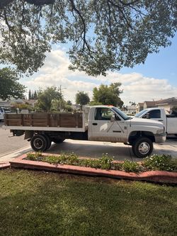 Dodge Ram 3500 Flatbed Work Truck