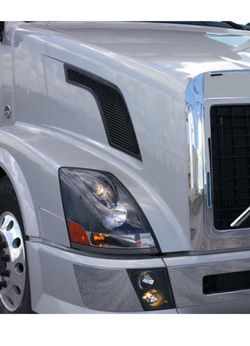 Volvo tractor hood vent