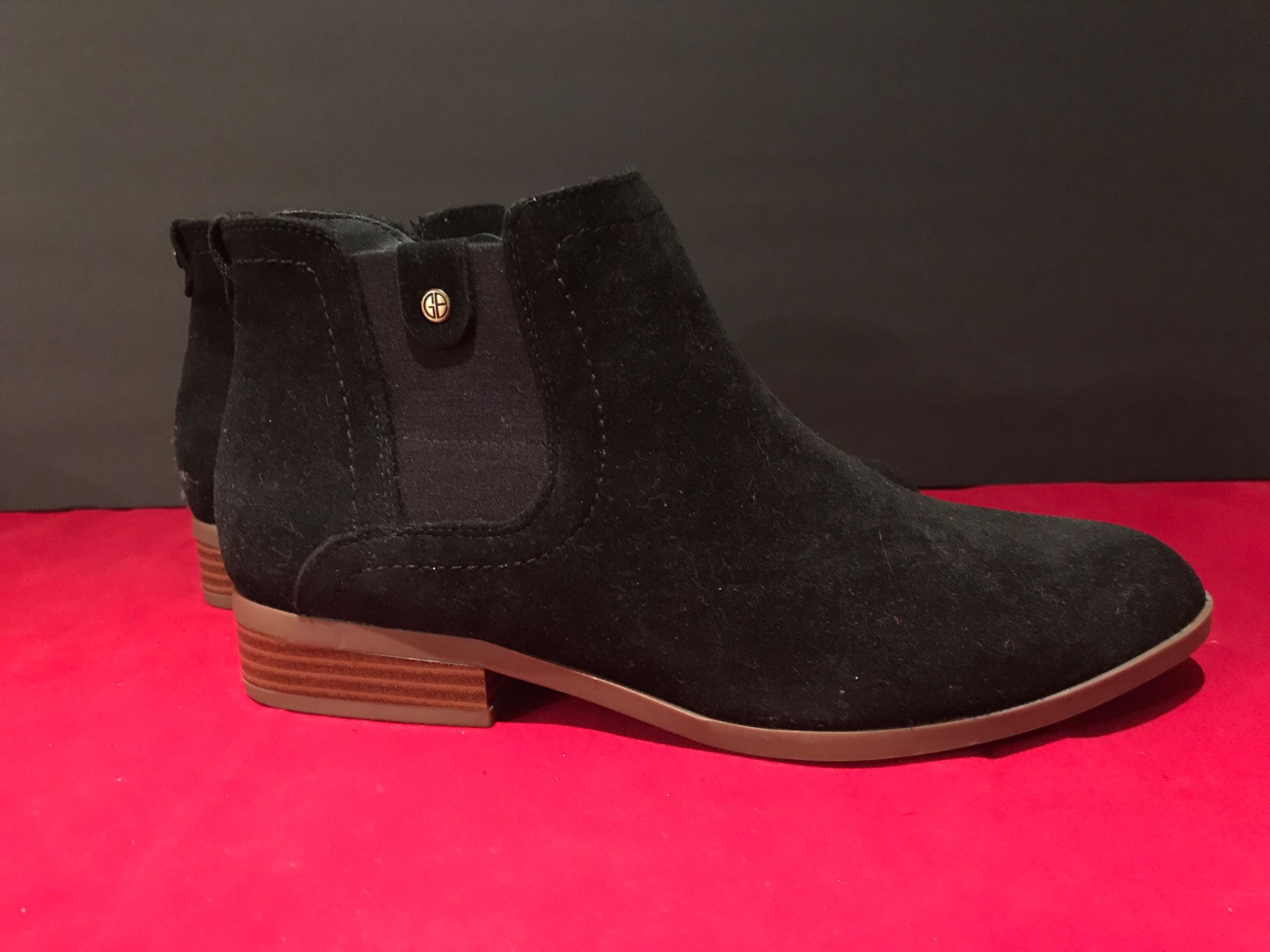 New Giani Bernini Women’s Ankle Boots Size 7
