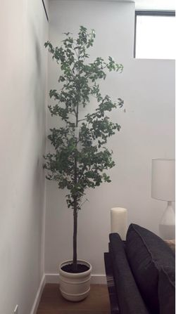 9’ Faux Tree