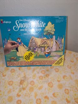 1993 Snow White and the Seven Dwarfs Deluxe Colorforms Playset Sealed