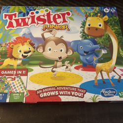 Hasbro Gaming Twister Junior Game