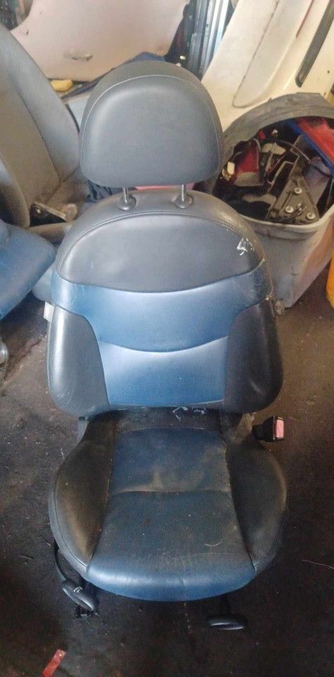 06 Mini Cooper S Passenger Seat