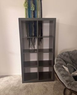 Gray metal shelf 5’ x 2.5’