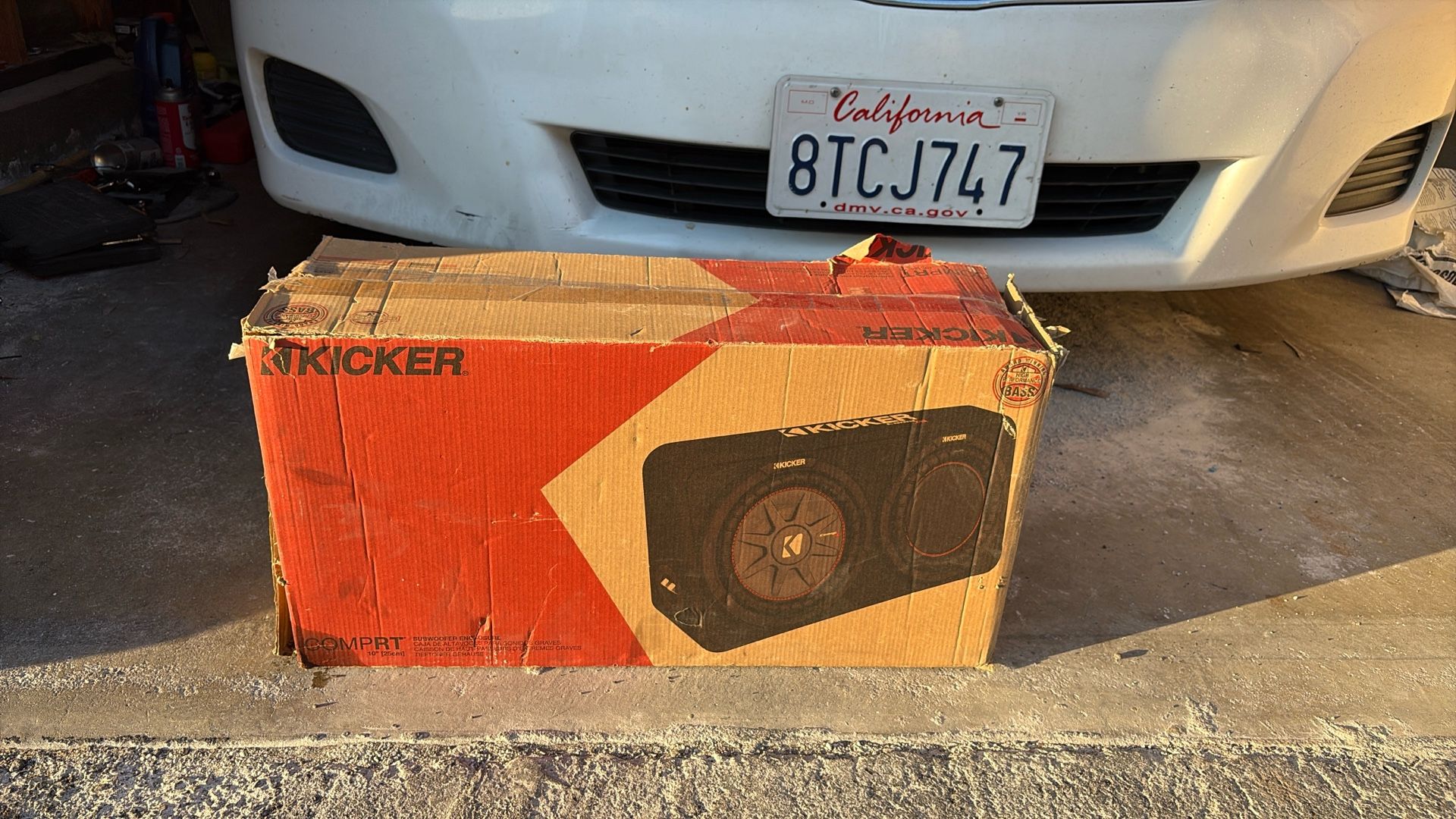 Kicker Comp R/ T 10 In Sub With Reflex Subwoofer