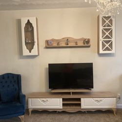 Tv Stand And Units 