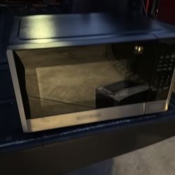 Microwave like new small size $30