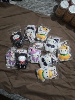 Sanrio Hello Kitty Halloween Plush Keychain Set $5 each