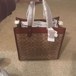 Coach Field Tote NWT