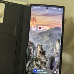S24 Ultra Unlocked 🔓 With Case