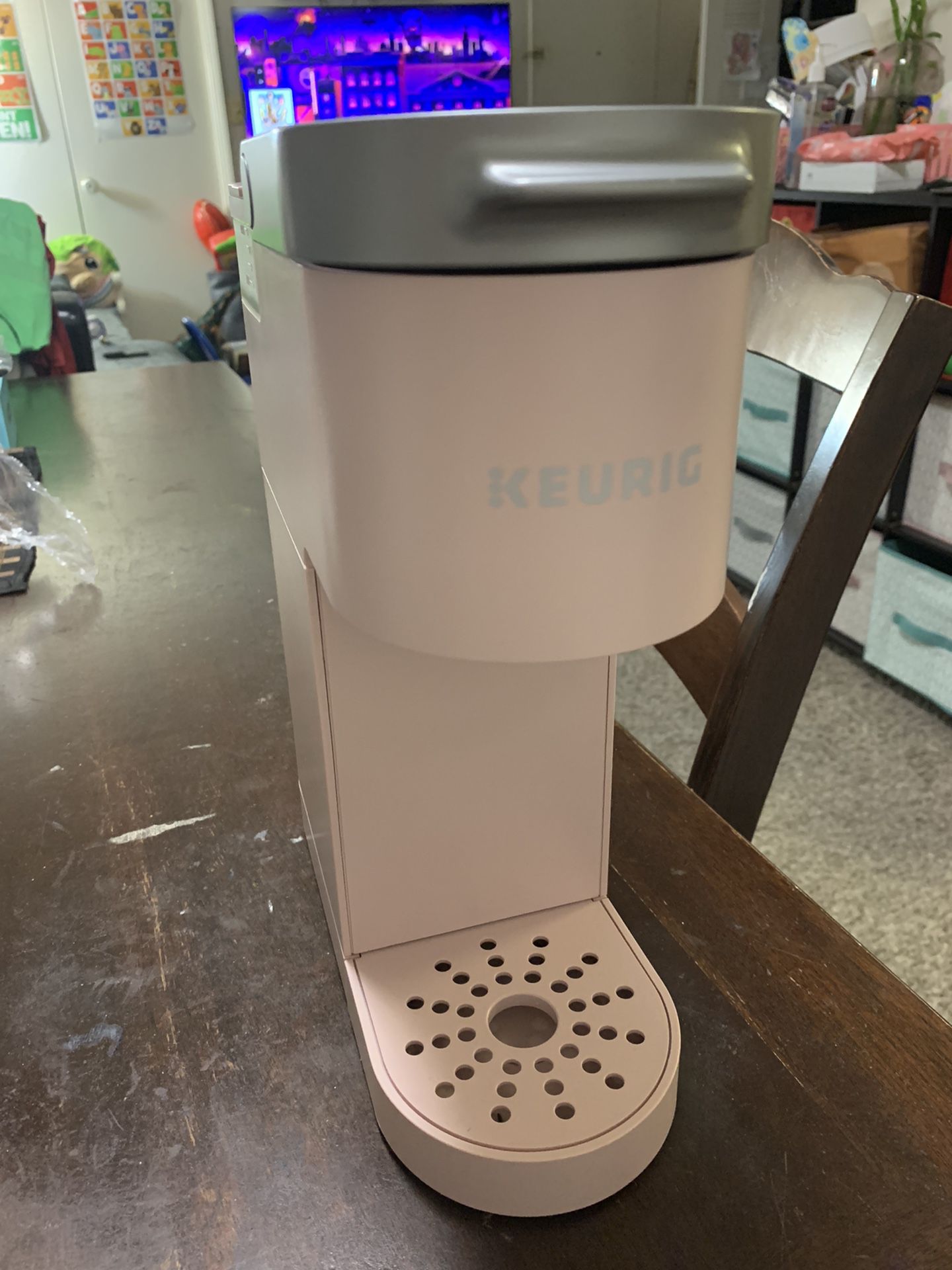 Keurig Mini Single Serve (Pink) for Sale in Baltimore, MD - OfferUp
