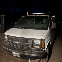 Chevy Express 2002 2500